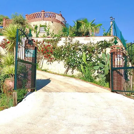 Peperent Mediterraneo Villa Nerja